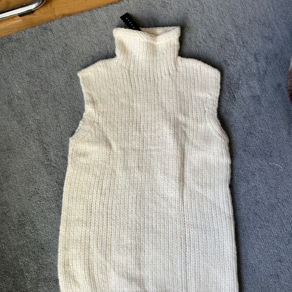 Theory sleeveless turtleneck sweater